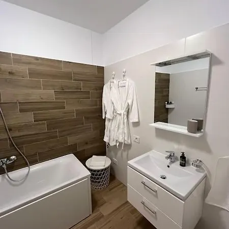 Apartment Arethusa Central